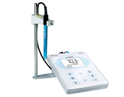 MEDIDOR DE PH DE LABORATORIO PH700 Marca Apera.