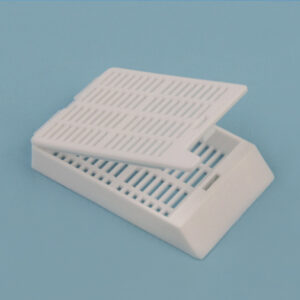 CASETES UNIVERSALES CON TAPA C/250, BLANCO Marca Endo Plasticware.