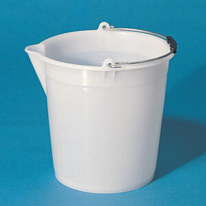 CUBO PE BLANCO GRADUADO CON PICO, 9 L, ENDO Marca Endo Plasticware.