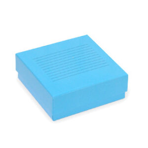 CAJA CRIOGÉNICA DE CARTÓN PARA VIALES DE 2ML 10X10 CON RECUBRIMIENTO AZUL Marca Endo Plasticware.