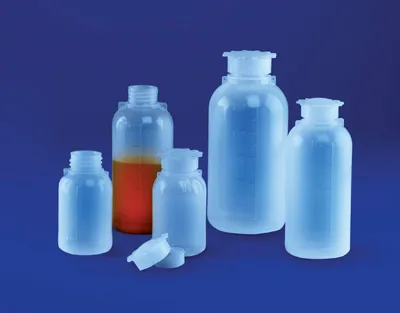 FRASCO GRADUADO BOCA ESTRECHA PE, 1000 ML Marca Kartell.