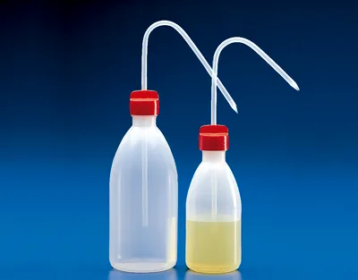 FRASCO LAVADOR PE, 250 ML Marca Kartell.