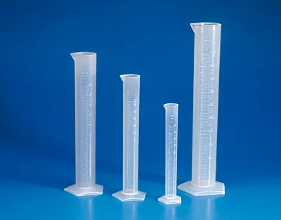 PROBETA GRADUADA FORMA ALTA PP, 2000 ML Marca Kartell.
