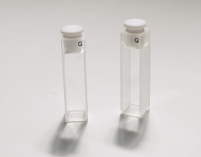 CUBETA VIDRIO STD. C/TAPON, 10 MM Marca Zuzi.