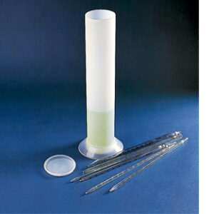 RECIPIENTE CILINDRICO P/PIPETAS Marca Kartell.