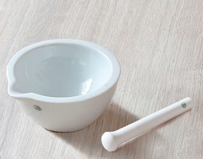 MORTERO ESMALTADO JIPO C/MANO, 163 MM Marca Jipo.