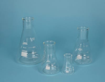 MATRAZ ERLENMEYER B/ANCHA, 2000 mL Marca Endo Glassware.