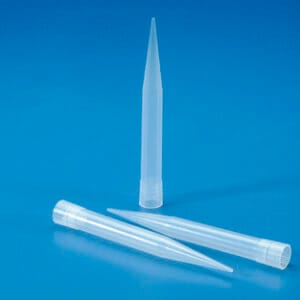 PUNTAS EN RACK 2000:10000 µL (25 PUNTAS) Marca Kartell.