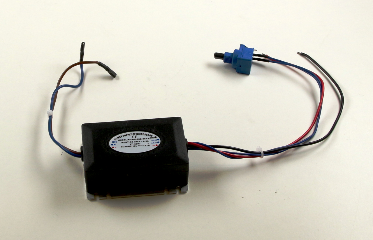Transformador de 12V / 20W con conexiones OBB-A1572