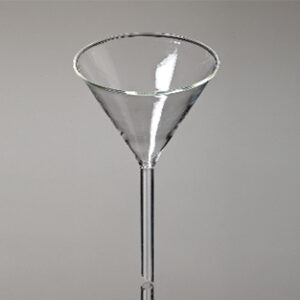 Embudo borosilicato Glassco 60º, 85 mm. Marca Glassco.